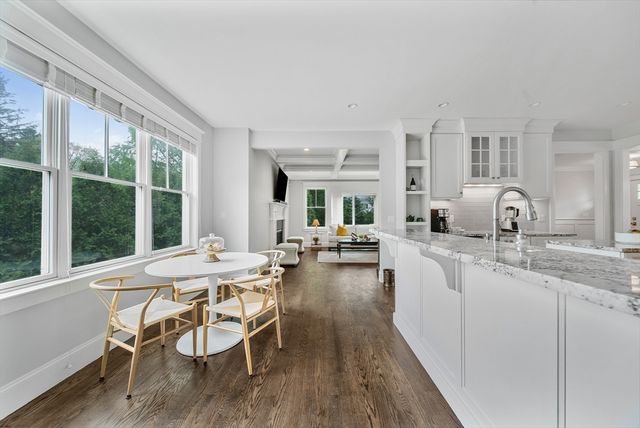 7 Bemis Rd, Wellesley, MA 02481