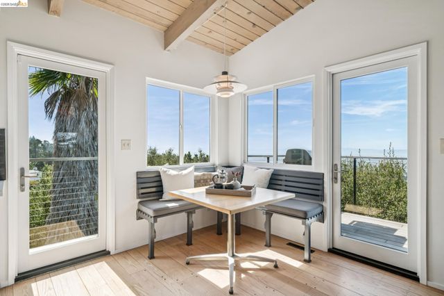 25 Ascot Court, Oakland, CA 94611
