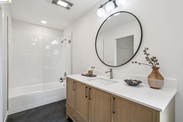 25 Ascot Court, Oakland, CA 94611