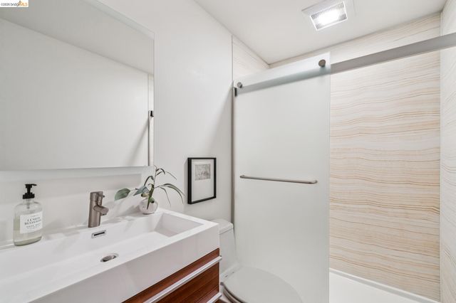 25 Ascot Court, Oakland, CA 94611