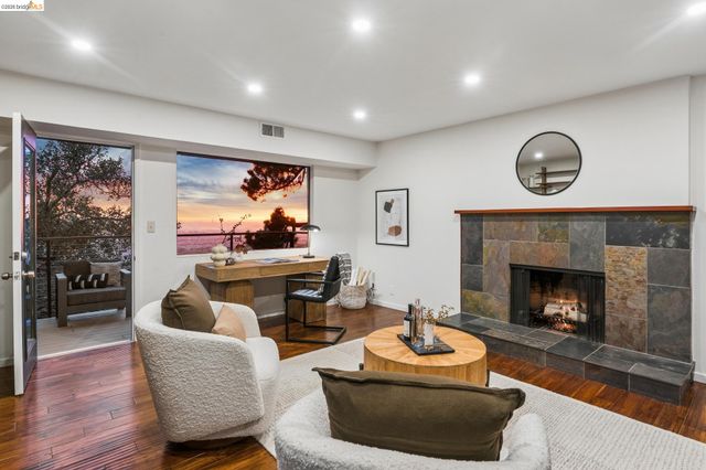 25 Ascot Court, Oakland, CA 94611