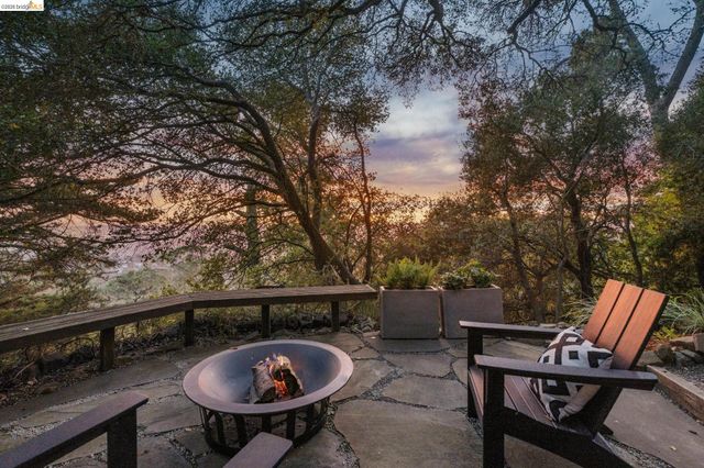 25 Ascot Court, Oakland, CA 94611