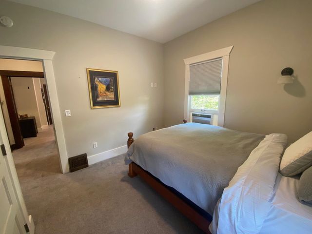 1117 E Illinois Ave, Spokane, WA 99207