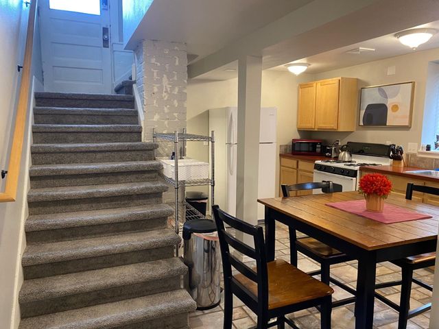 1117 E Illinois Ave, Spokane, WA 99207