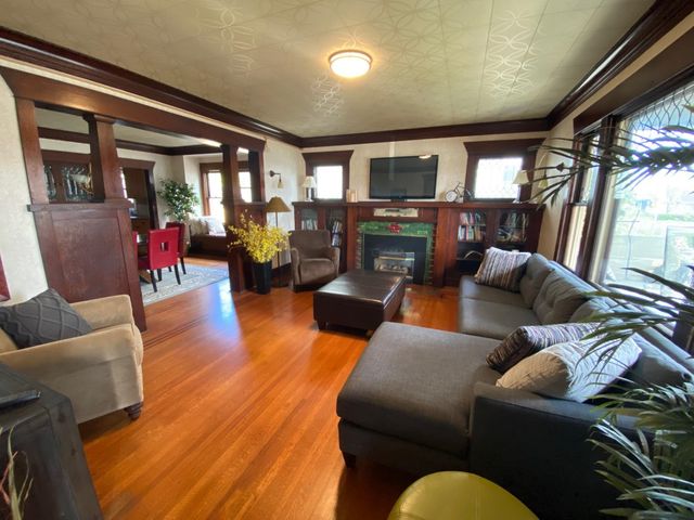 1117 E Illinois Ave, Spokane, WA 99207