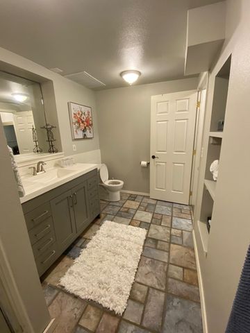 1117 E Illinois Ave, Spokane, WA 99207