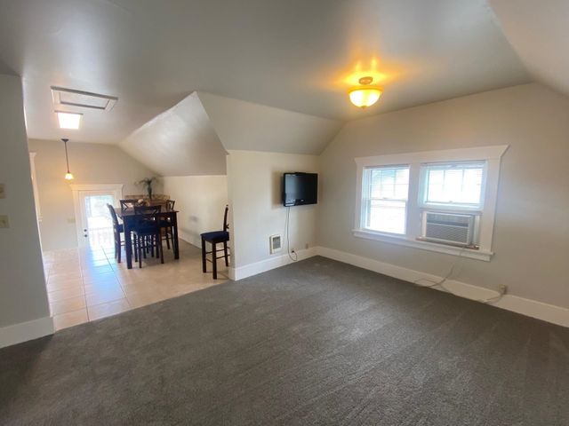 1117 E Illinois Ave, Spokane, WA 99207