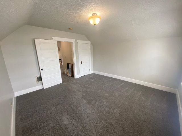 1117 E Illinois Ave, Spokane, WA 99207