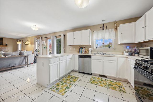 244 Tammanny Lane, Romeoville, IL 60446