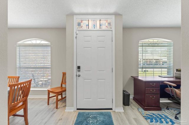 9518 Pouder Ln, Navarre, FL 32566