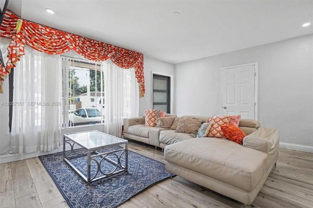 281 NE 169th Street, North Miami Beach, FL 33162