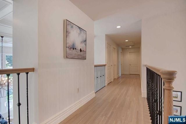 533 W Saddle River Road, Upper Saddle River, NJ 07458