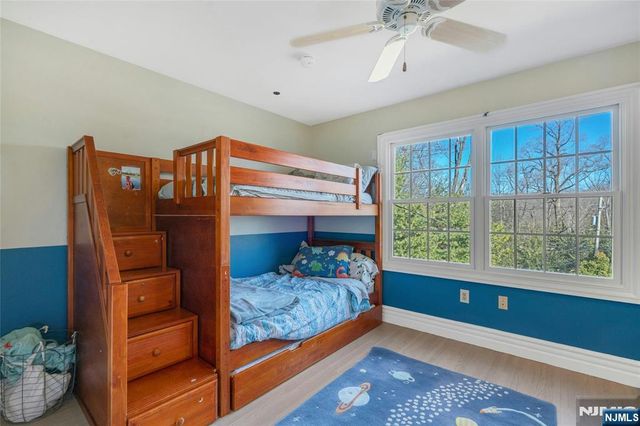 533 W Saddle River Road, Upper Saddle River, NJ 07458