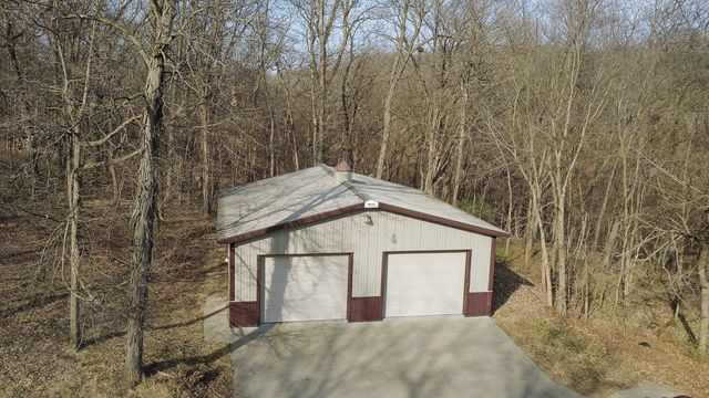 2062 Hickory Trail, Pella, IA 50219