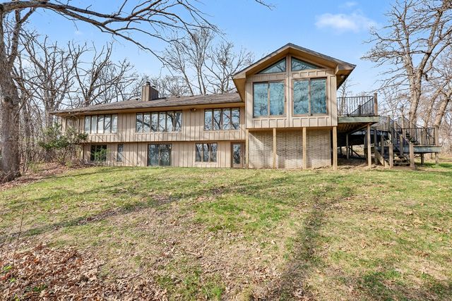 2062 Hickory Trail, Pella, IA 50219