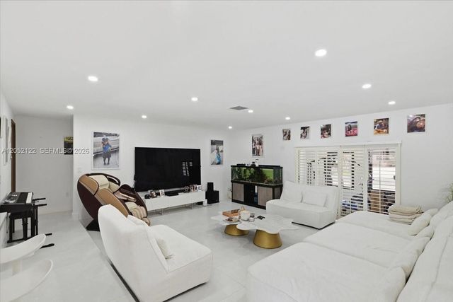 3321 NE 170th Street 3321, North Miami Beach, FL 33160