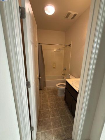 2746 Gracie Pl, Fairfield, CA 94533