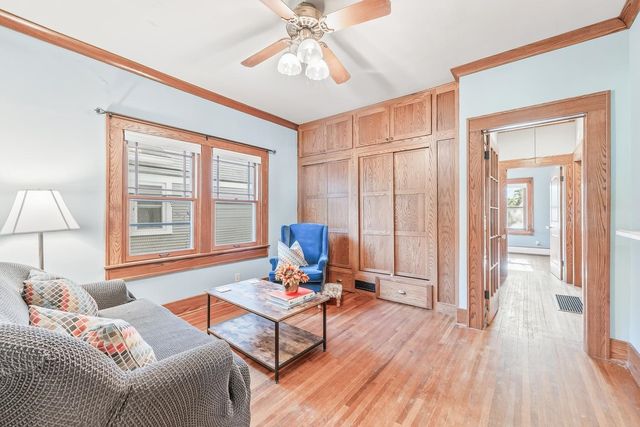 242 S Volutsia Ave, Wichita, KS 67211