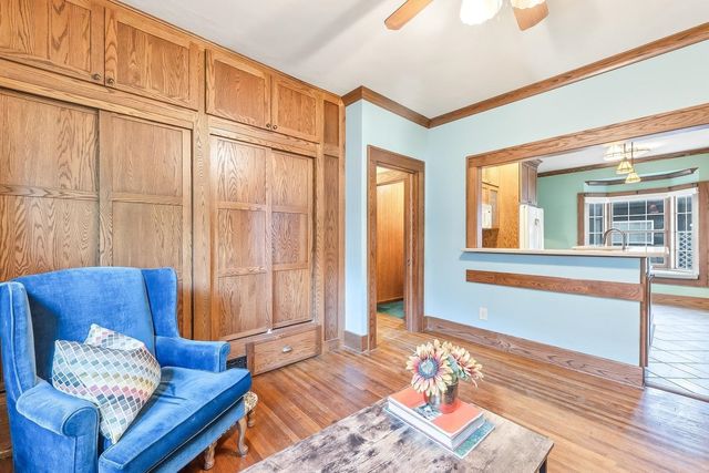 242 S Volutsia Ave, Wichita, KS 67211