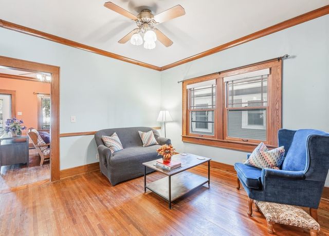242 S Volutsia Ave, Wichita, KS 67211
