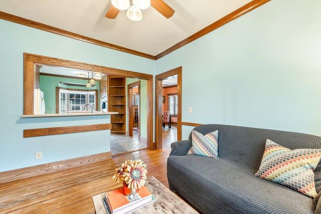 242 S Volutsia Ave, Wichita, KS 67211