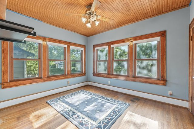 242 S Volutsia Ave, Wichita, KS 67211