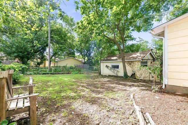 242 S Volutsia Ave, Wichita, KS 67211