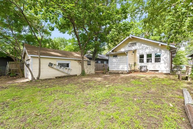 242 S Volutsia Ave, Wichita, KS 67211