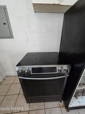 639 W 46TH Street, Jacksonville, FL 32208