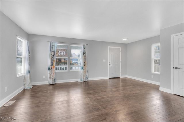 1239 E 168th Street, Cleveland, OH 44110