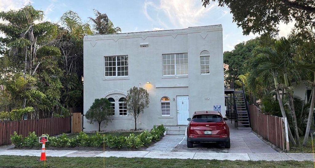 1652 Madison Street 6, Hollywood, FL 33020