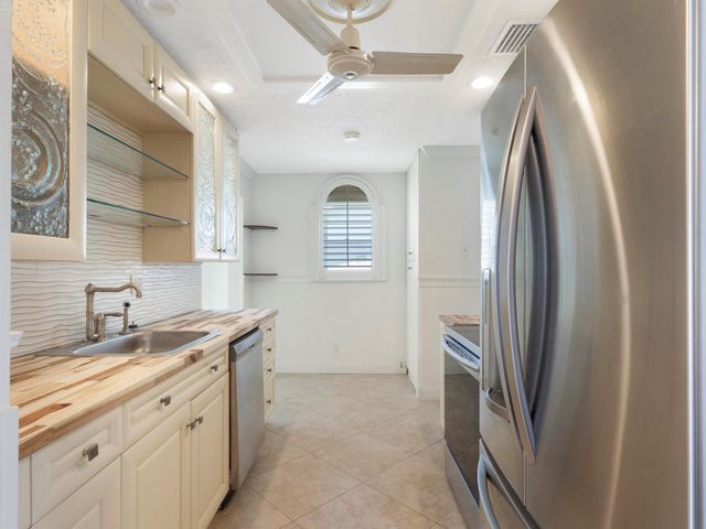 1315 SW 20th Street, Boynton Beach, FL 33426