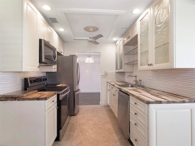 1315 SW 20th Street, Boynton Beach, FL 33426
