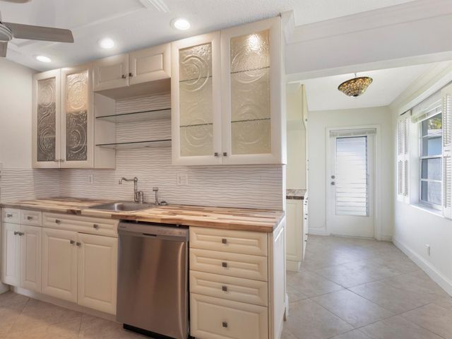 1315 SW 20th Street, Boynton Beach, FL 33426