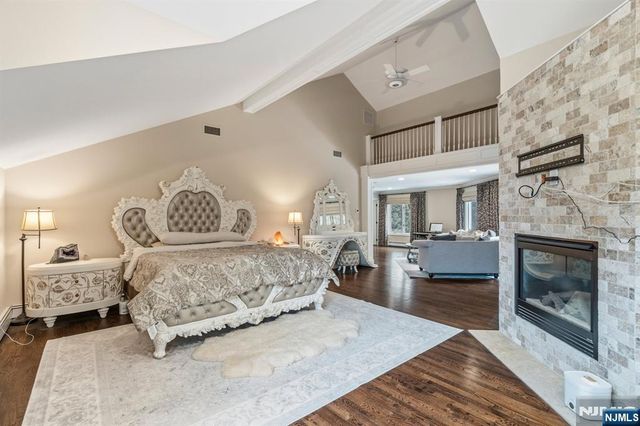 74 Sherwood Road, Norwood, NJ 07648