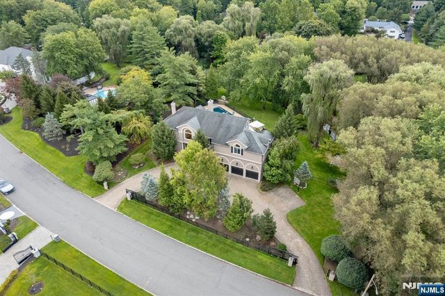 74 Sherwood Road, Norwood, NJ 07648