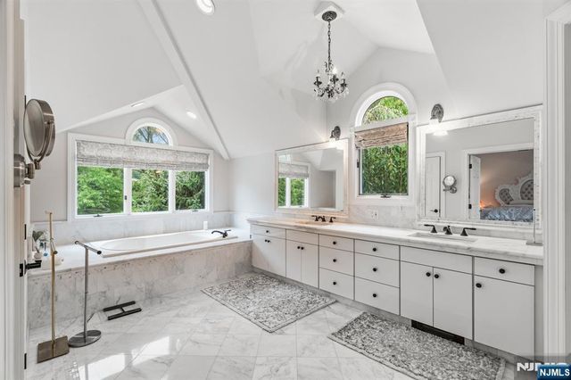 74 Sherwood Road, Norwood, NJ 07648