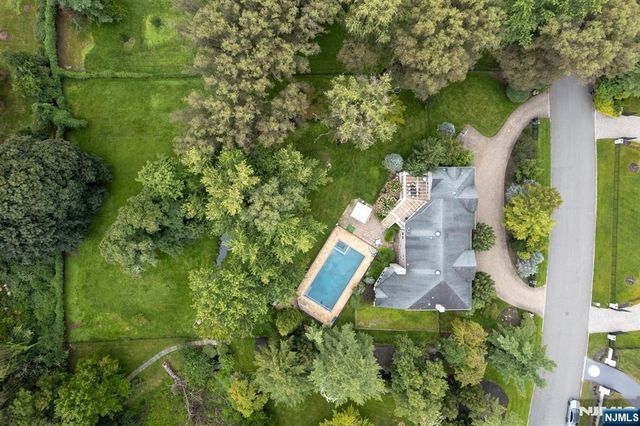 74 Sherwood Road, Norwood, NJ 07648