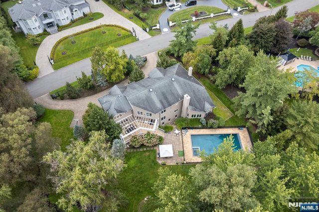 74 Sherwood Road, Norwood, NJ 07648