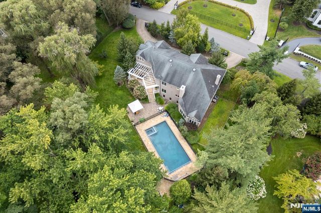 74 Sherwood Road, Norwood, NJ 07648