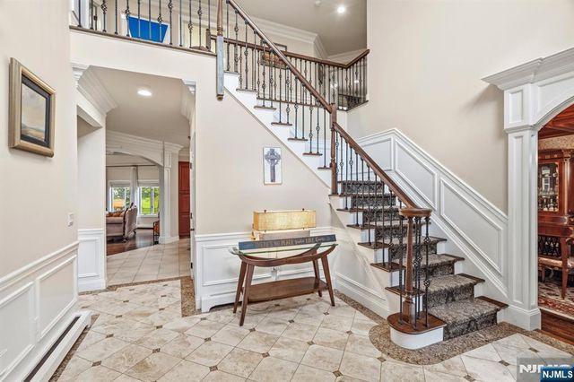 74 Sherwood Road, Norwood, NJ 07648