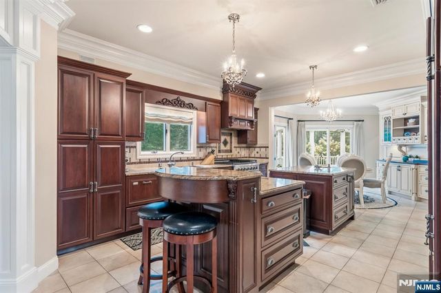 74 Sherwood Road, Norwood, NJ 07648
