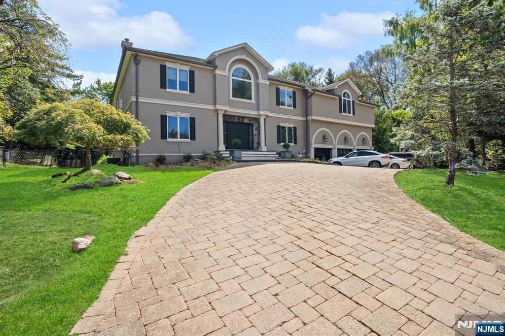 74 Sherwood Road, Norwood, NJ 07648