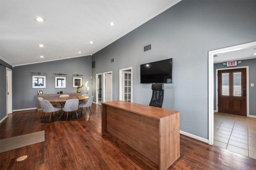2655 Myrtle Springs Avenue, Dallas, TX 75220 — photo 2