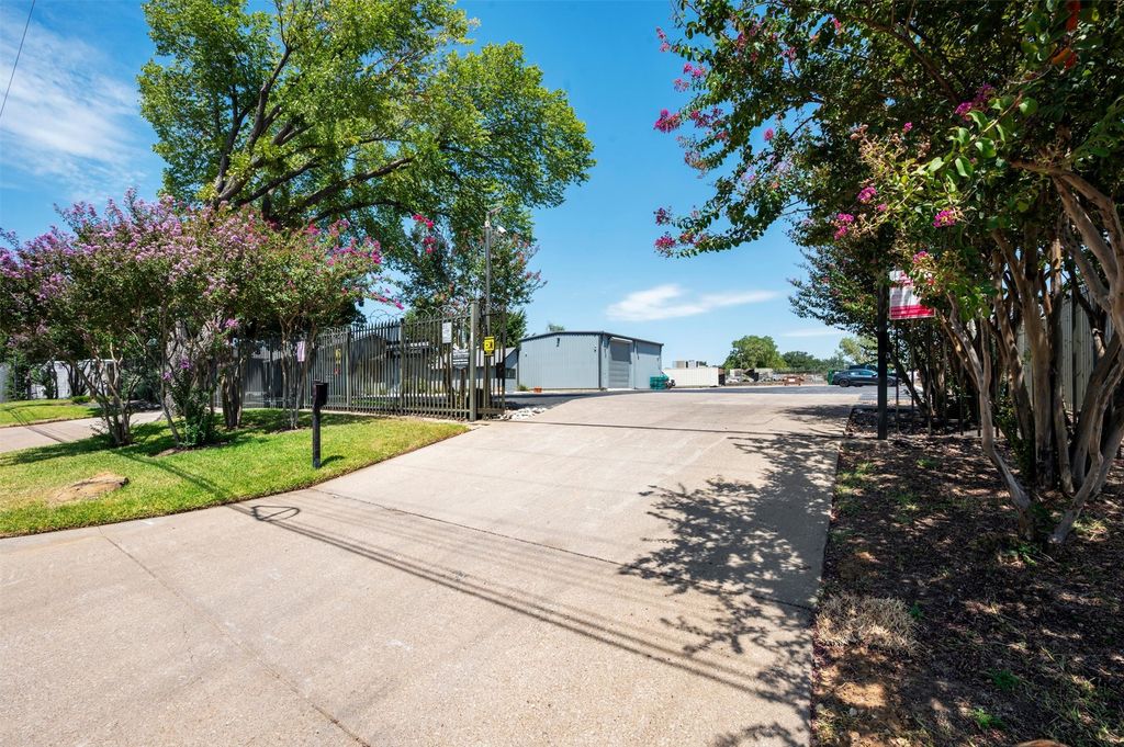 2655 Myrtle Springs Avenue, Dallas, TX 75220 — photo 4