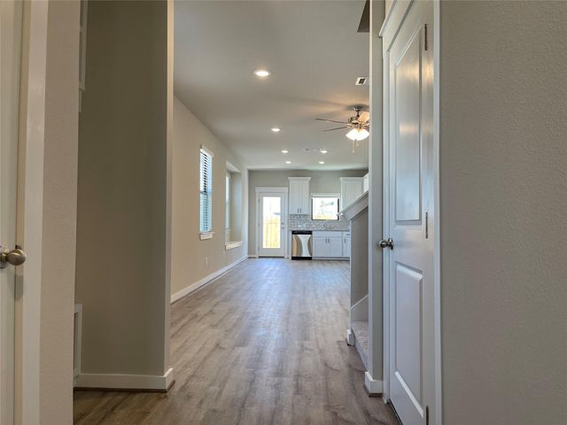 441 Fieldwood DR D, Buda, TX 78610