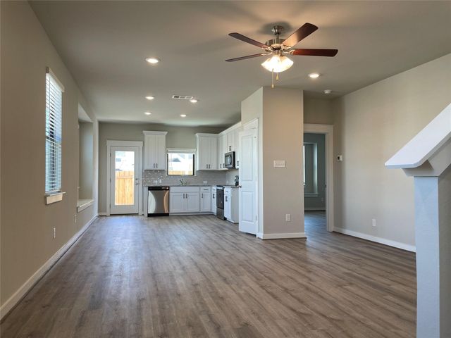 441 Fieldwood DR D, Buda, TX 78610