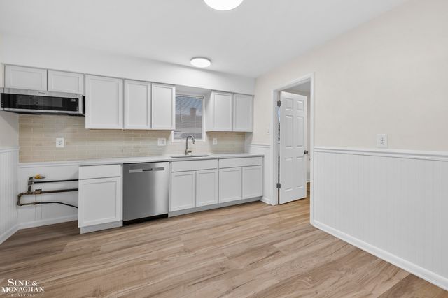 21531 Timberidge Street, St Clair Shores, MI 48082