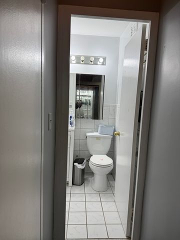 6301 N Sheridan Road 9M, Chicago, IL 60660