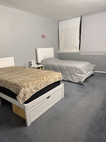 6301 N Sheridan Road 9M, Chicago, IL 60660